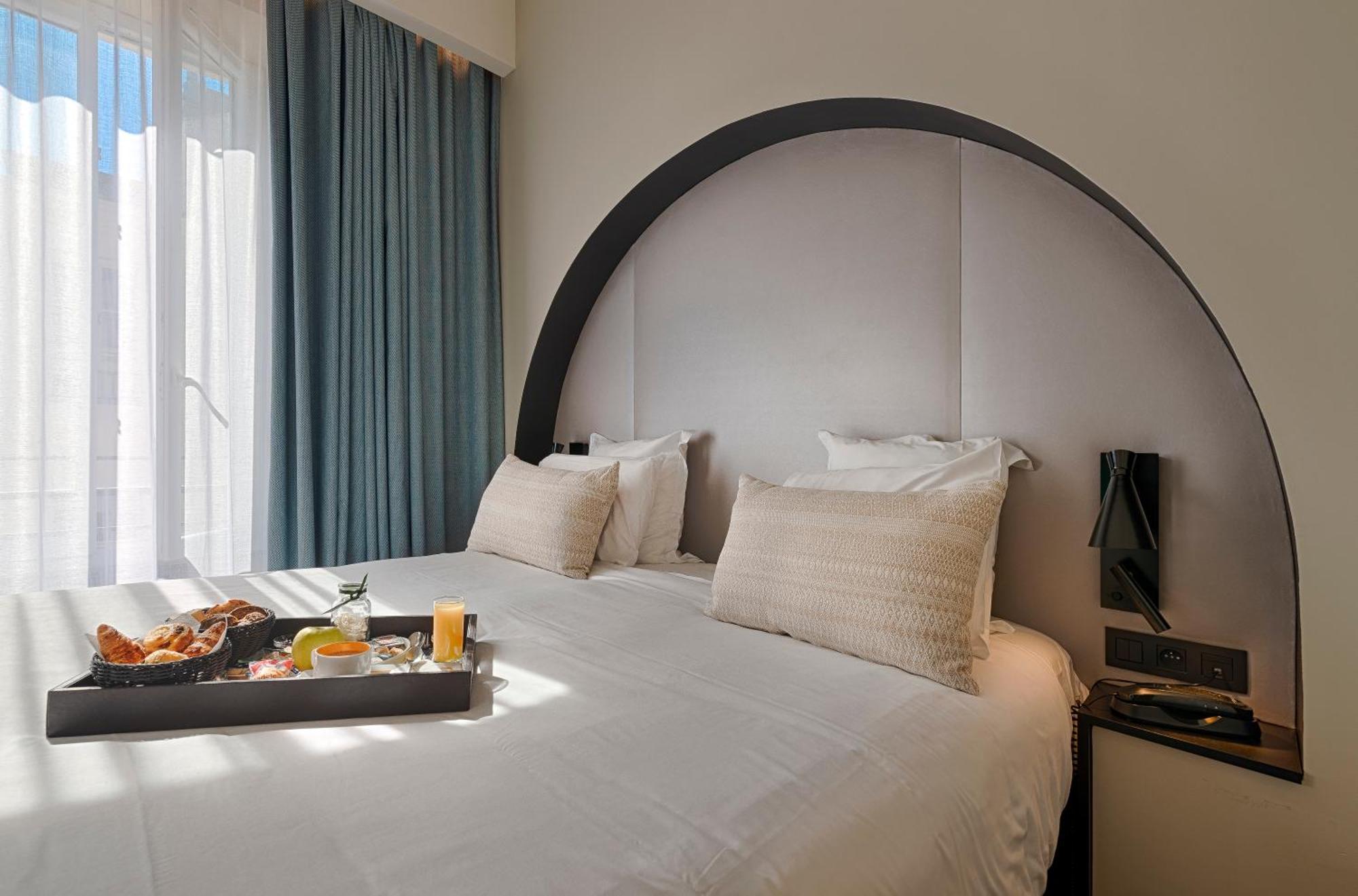 Deluxe Zimmer mit Kingsize-Bett